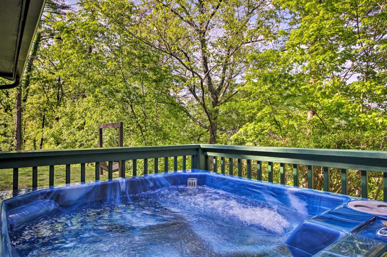 סביירוויל Secluded Cabin With Hot Tub, 3 Mi To Pigeon Forge! מראה חיצוני תמונה